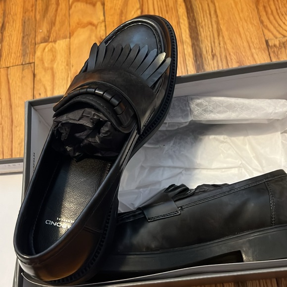 Vagabond loafer like new- worn once - Picture 2 of 5
